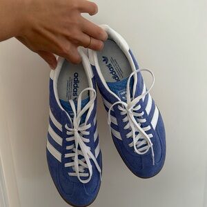 Blue adidaa gazelles barely worn!
